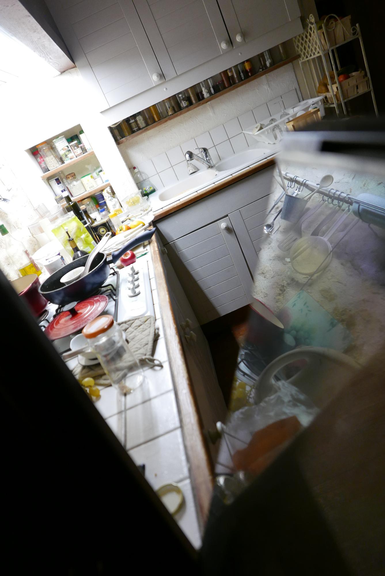 Überfüllter Kühlschrank und To-do Liste